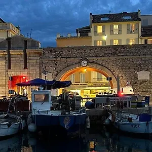 https://location-bateau-hotel-antibes.fr-provencehotel.com
